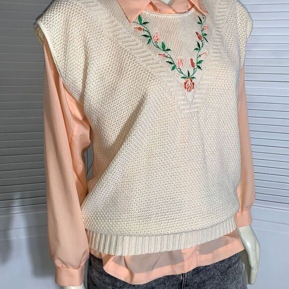 Vintage Pastel Embroidered Pullover Knit Sleeveless Sweater - Picture 7 of 15